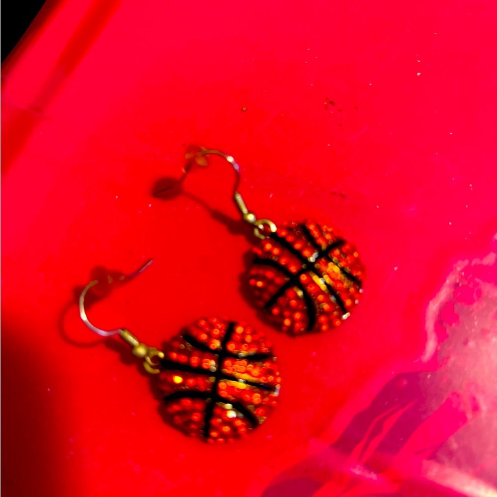 Women’s earrings